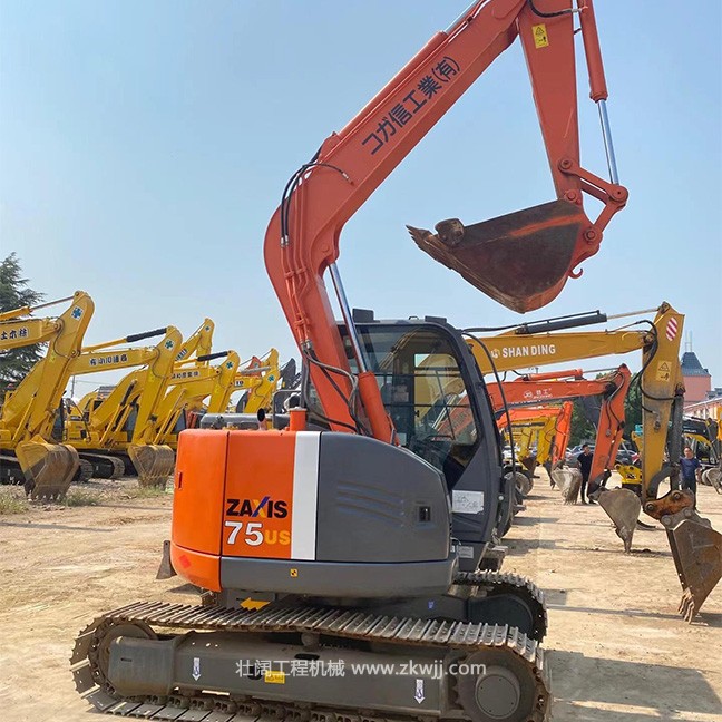 二手日立ZX75US-3挖掘機(jī)